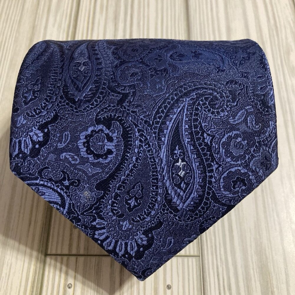 TOMMY HILFIGER Mens Blue Paisley Silk Neck Tie Made In USA.